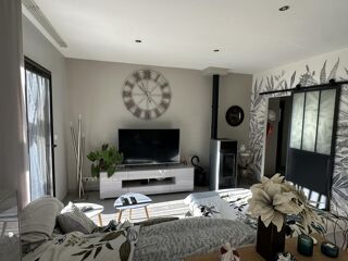  Villa  vendre 8 pices 143 m