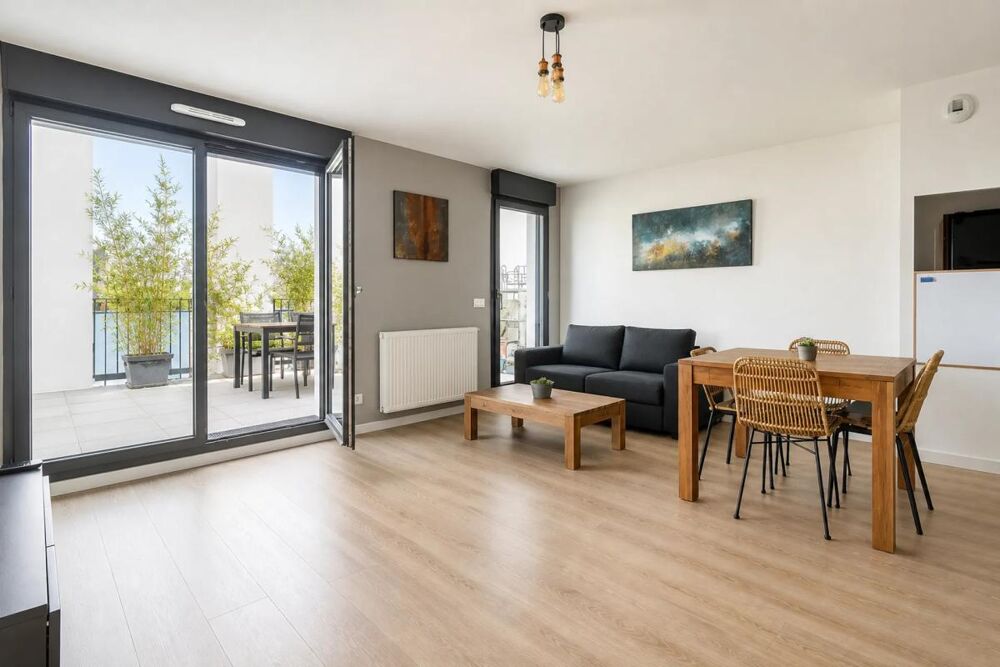 Vente Duplex/Triplex Duplex moderne avec terrasse et vue canal Bondy