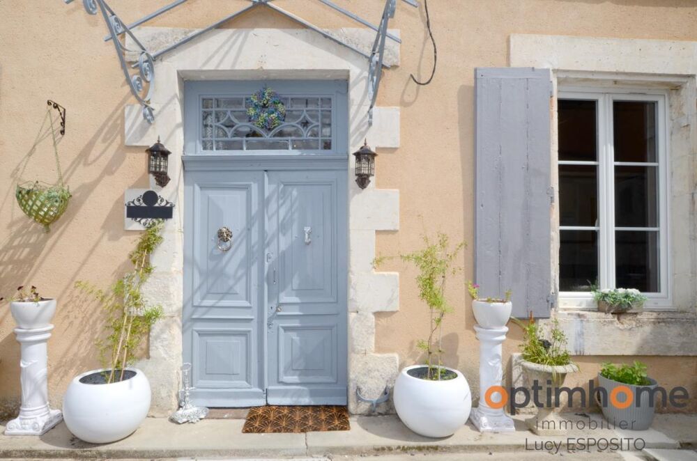 ? Maison de caractère du XIX? siècle au coeur de Confolens