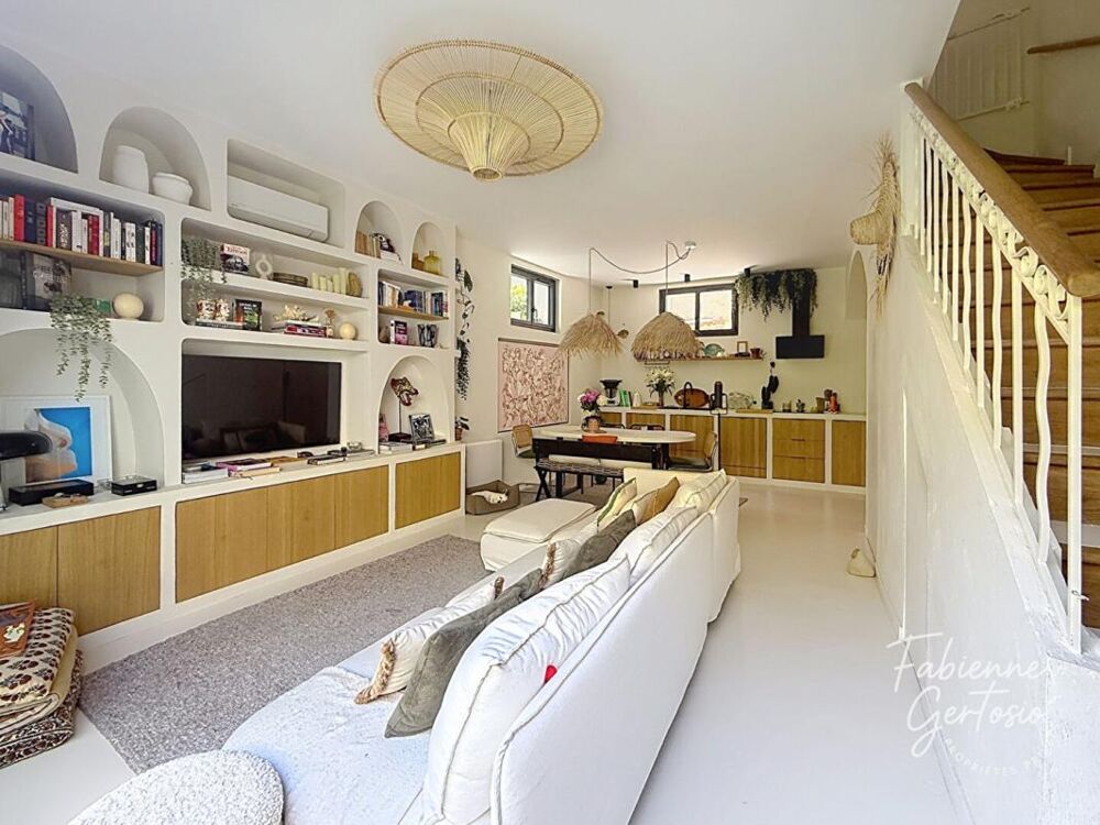 Vente Maison La Ciotat ! RARE ! Maison de ville réinventée à 5mn  à pieds des plages et du port La ciotat