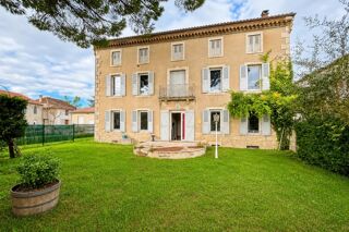  Propriété/château à vendre 6 pièces 222 m²