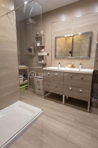  Maison � vendre 7 pi�ces 204 m�