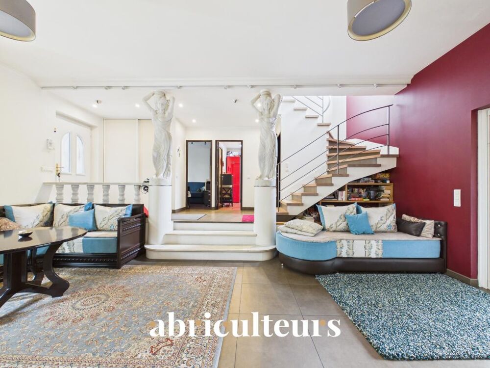 Maison contemporaine T7 de 185m² avec dépendance, terrasse et jardin arboré de 500m²  Garage - Colombes