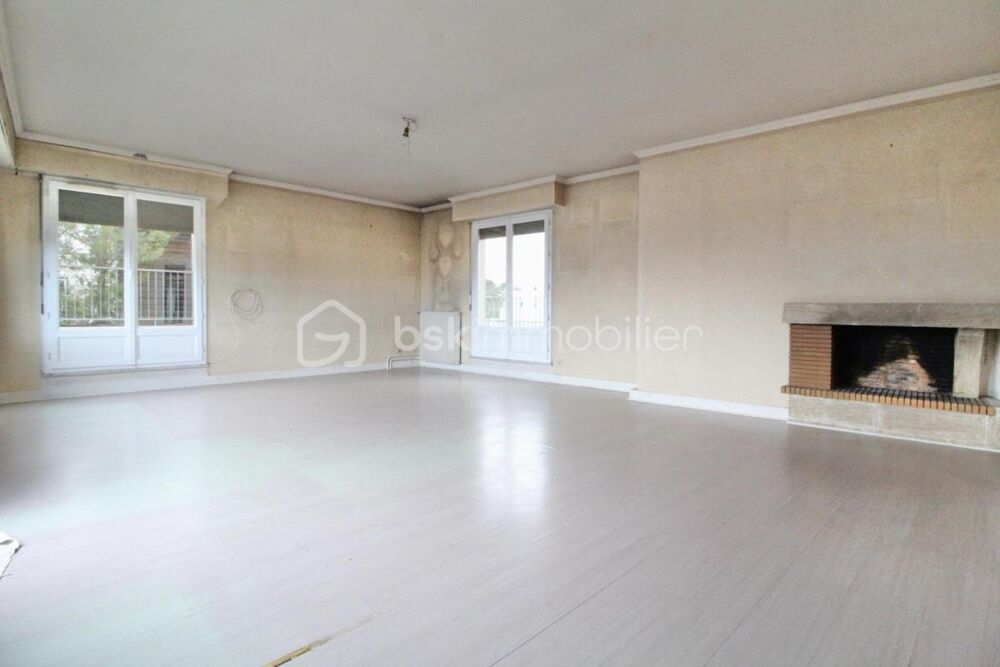 Appartement à rafraichir avec terrasse privée