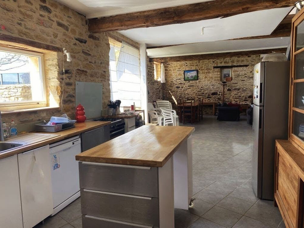 Vente Maison Maison en pierre avec piscine à Excideuil 5 pièce(s) 180 m2 Excideuil