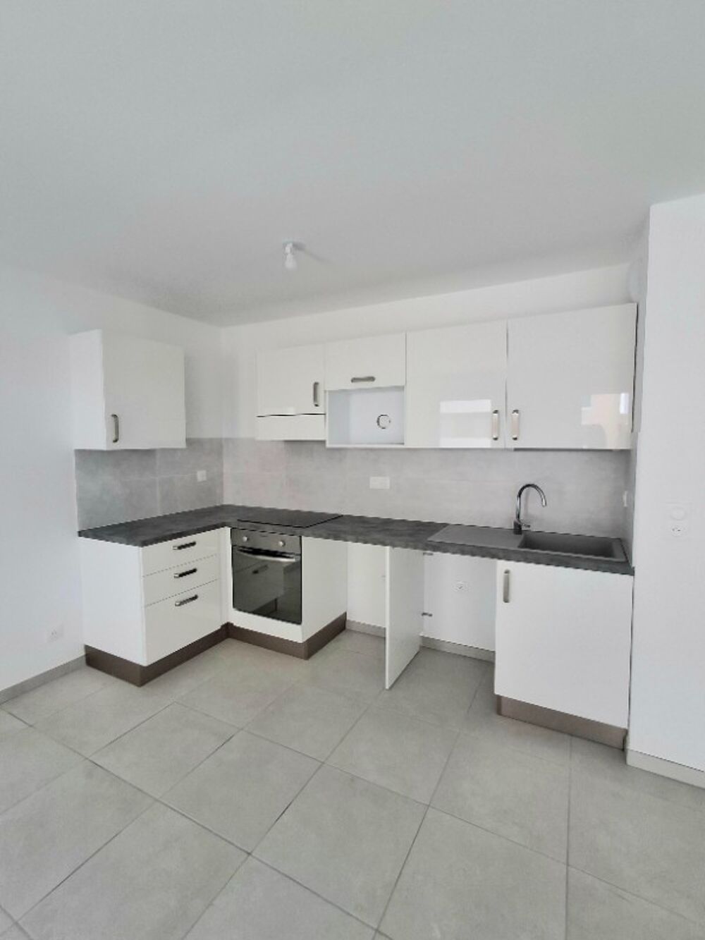 Location Appartement T4 NEUF avec balcon et parkings à CAVAILLON Cavaillon