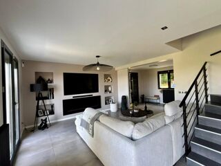  Propriété/château à vendre 12 pièces 230 m²