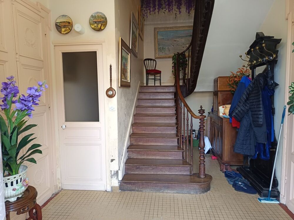 Opportunité : Maison de Village à rafraichir de plus de 170 m²