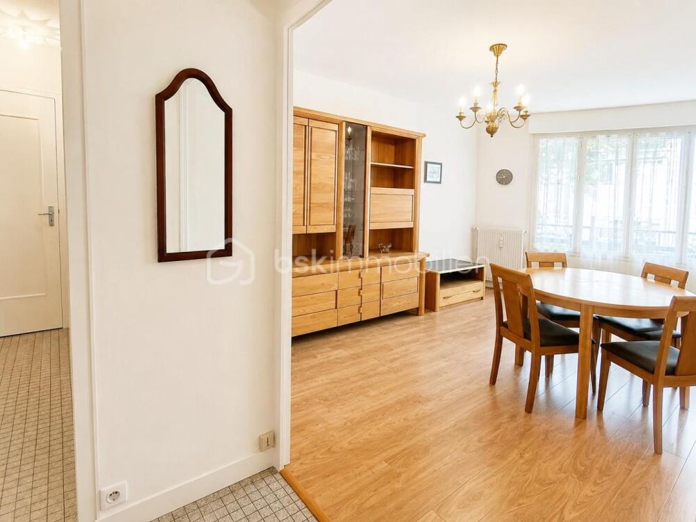 Appartement 2 pièces de 52 m² - centre Vichy - refait à neuf et ensoleillé, avec parking et cave