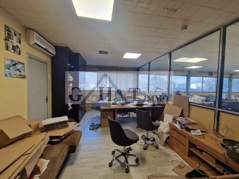 A LOUER 1875 M² ENTREPOT + BUREAUX BOBIGNY 25000 93000 Bobigny