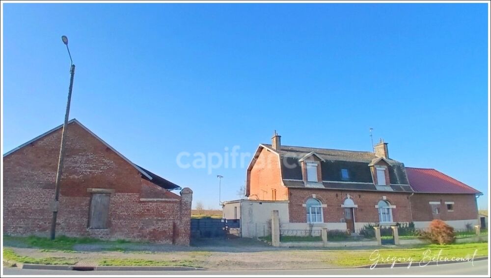Corps de ferme de caractère avec dépendances sur plus de 4 000 m²  Proche Bapaume