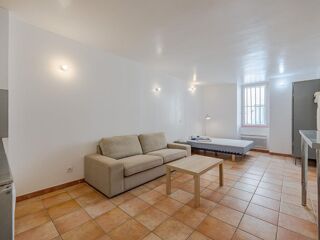  Appartement à louer 1 pièce 27 m²