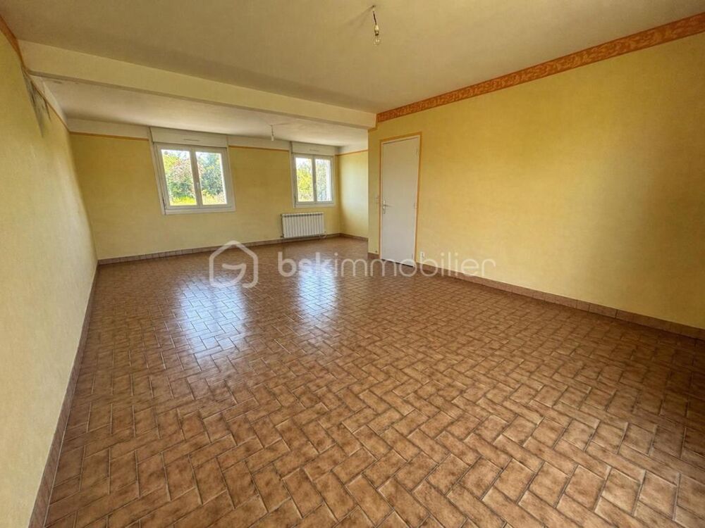 Maison 5 pièces au calme sur un terrain de 1218 m² dont 600 m² constructibles