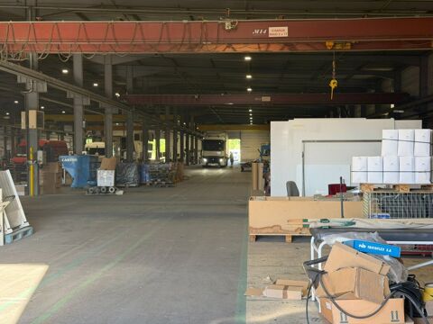   A VENDRE - ENSEMBLE IMMOBILIER A VOCATION INDUSTRIELLE 