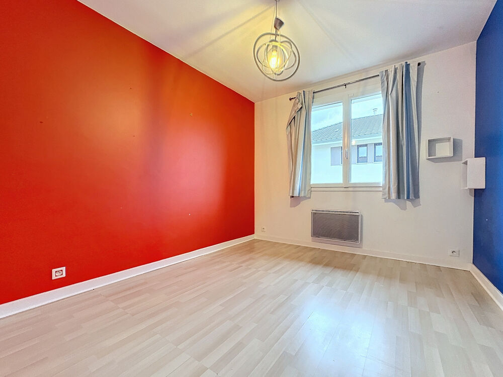 à vendre  Maison Saint-Genis-Pouilly (01630)