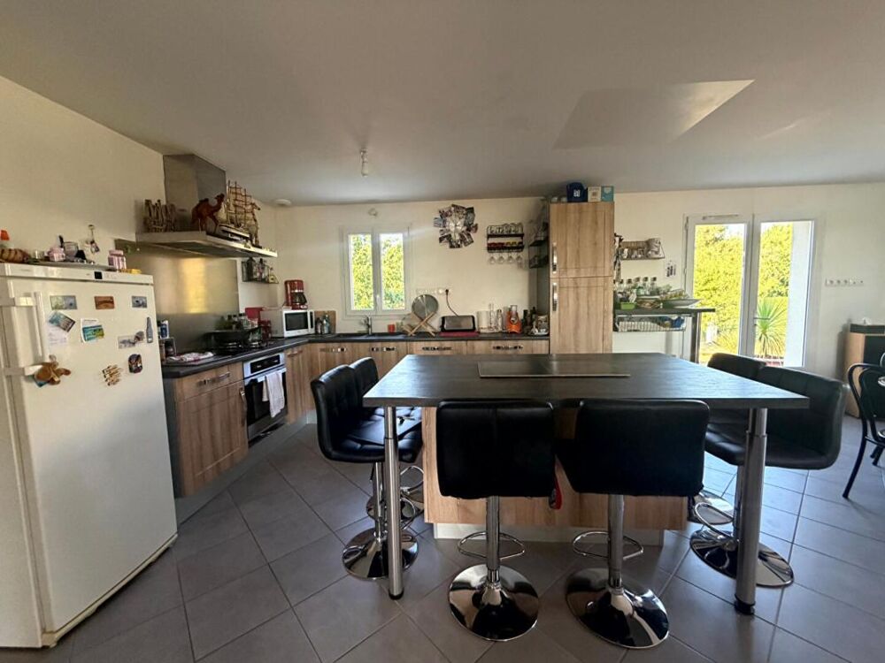 St Andre De Lidon Maison 4 pièce(s) de plain pied 86 m2