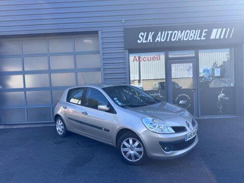 Renault clio III - 1.5 DCi 86 AUTHENTIQUE premiere ma