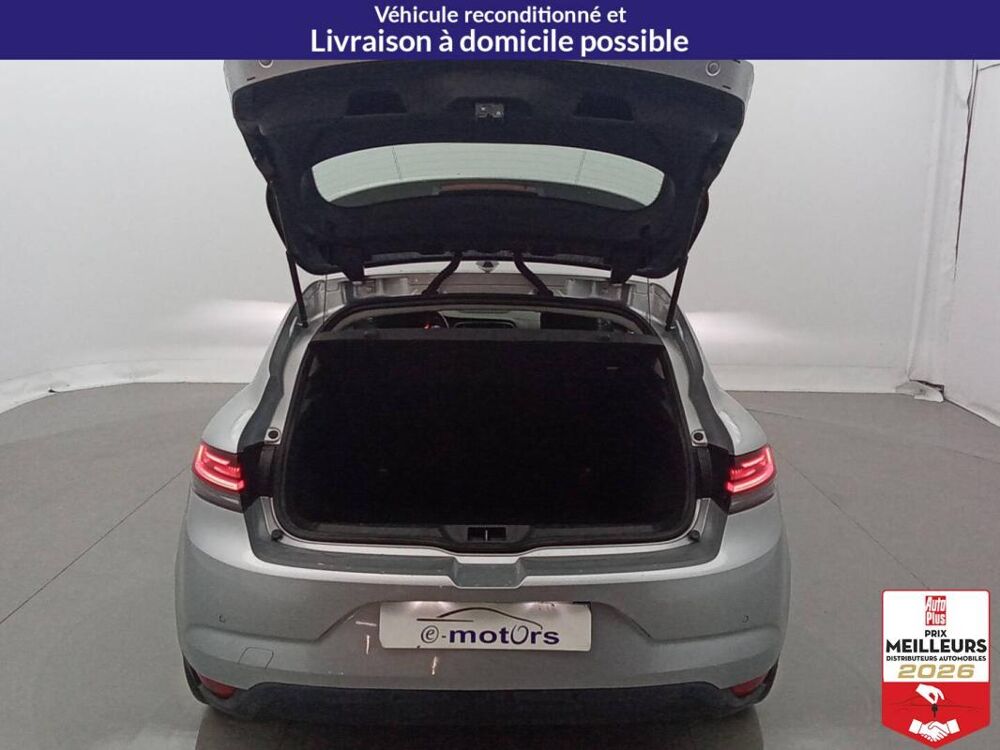 M&eacute;gane IV Berline TCe 115 Zen +Pack Techno 2025 occasion 10150 Lavau