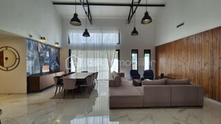  Maison à vendre 7 pièces 216 m²