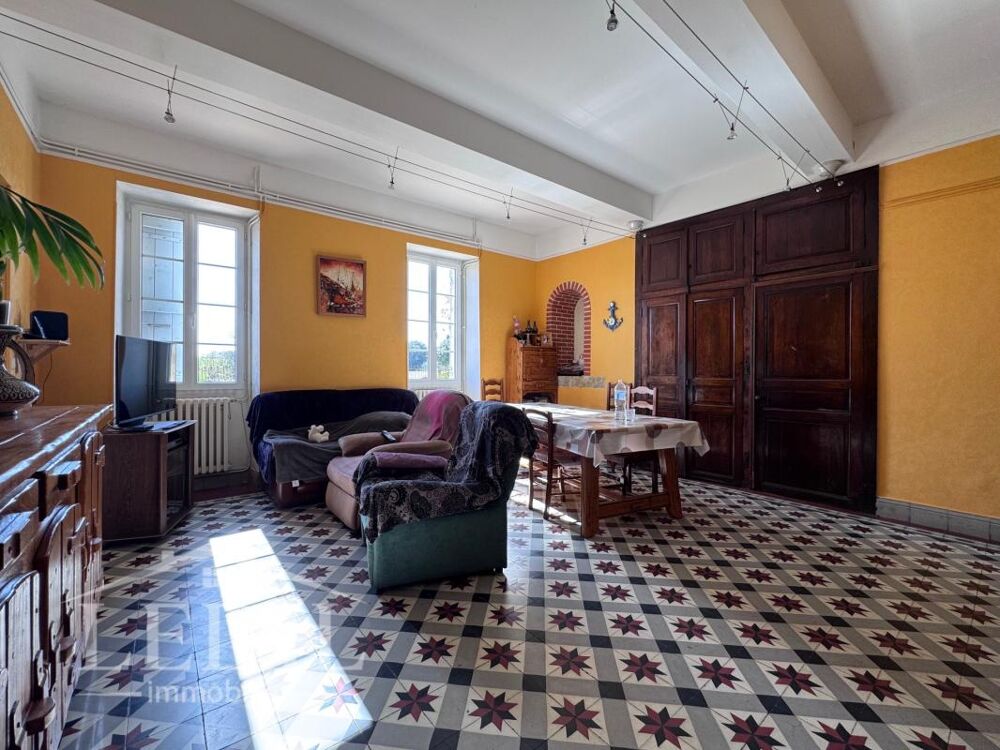 Maison de maître, pierre et dépendances