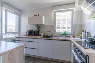 Vente Duplex/Triplex Duplex moderne 4P avec balcon à Cergy Cergy