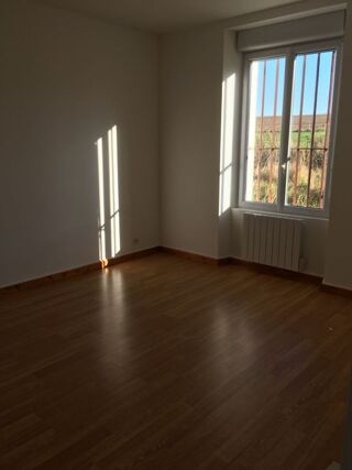  Appartement à louer 5 pièces 103 m²