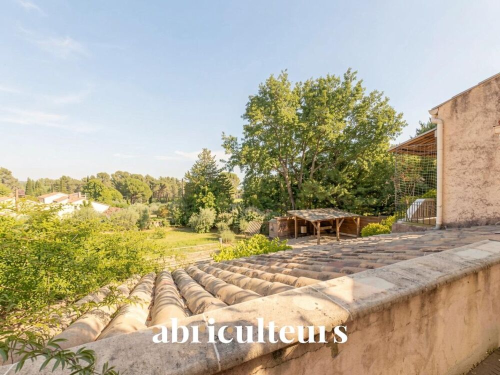Villa de 170 m² sur 2,4 hectares, deux logements indépendants, piscine et vue Luberon  Lauris