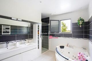  Maison � vendre 7 pi�ces 150 m�