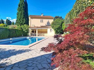  Villa à vendre 6 pièces 155 m²