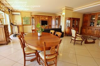  Villa  vendre 6 pices 250 m