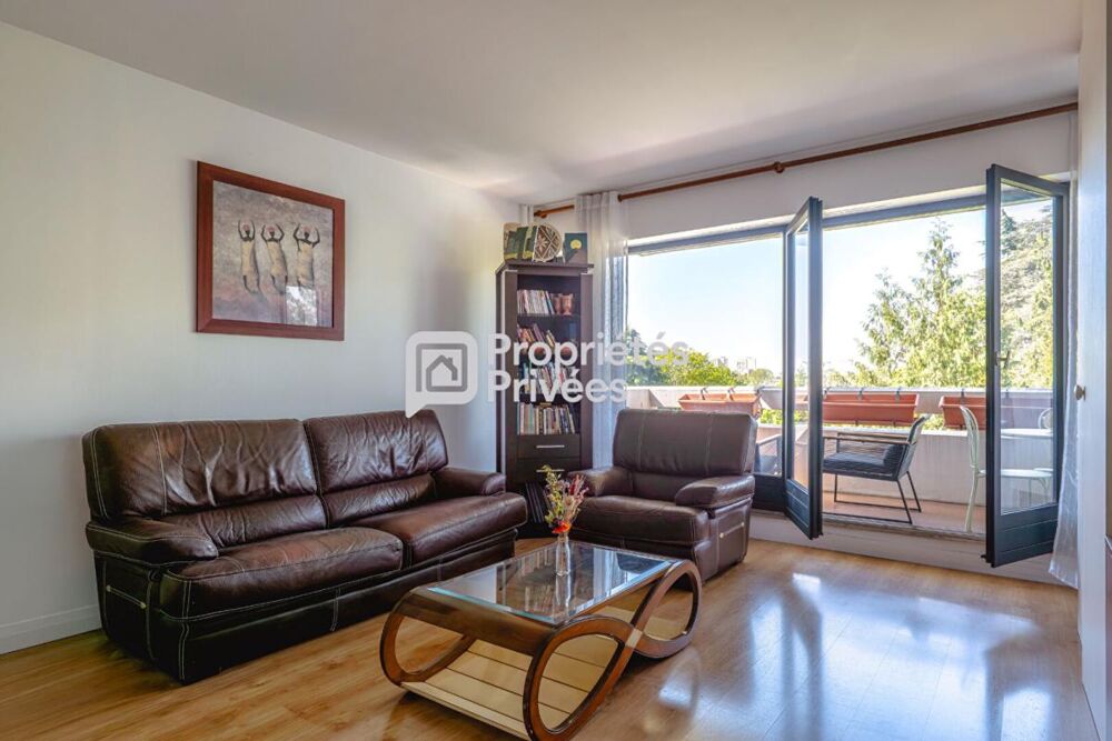 Vente Appartement Trois pièces avec balcon, parking dans un quartier recherché de Villejuif Villejuif