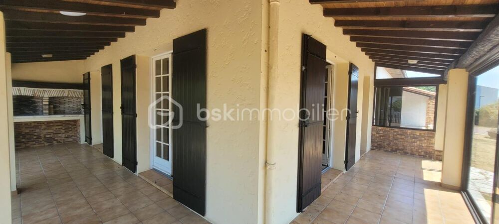 Vente Maison MAISON 7 PIECES, 4 CHAMBRES, DOUBLE GARAGE ET ATELIER SUR 1370M2 DE TERRAIN Arvert
