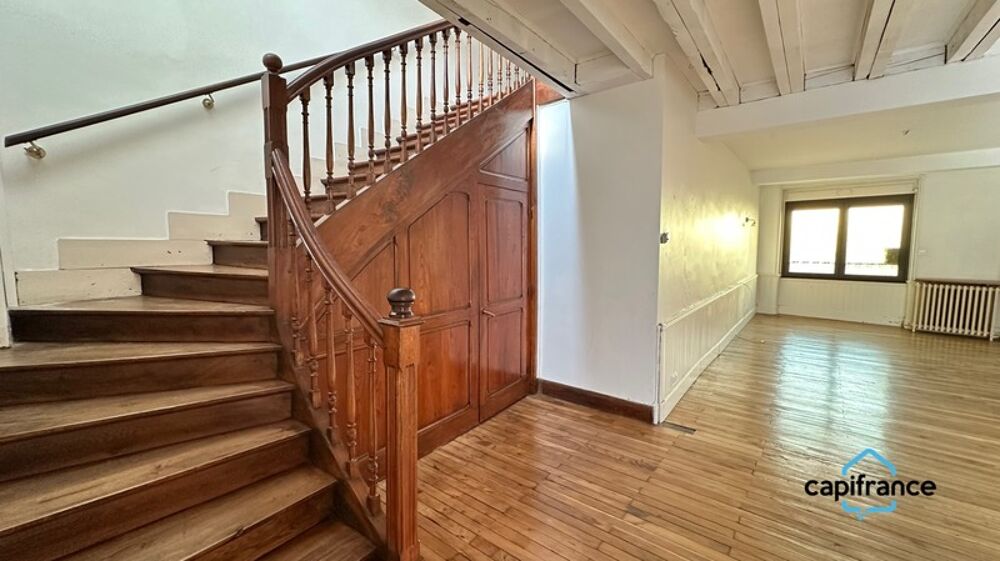 Saint Sulpice La Pointe , Maison de ville T8 de 208 m², terrain de 470 m2+atelier+caves