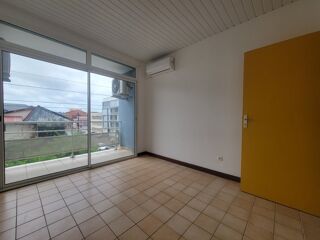  Appartement à louer 4 pièces 70 m²