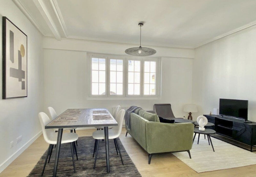 Appartement T3 de charme au coeur du triangle dOr dAngers avec terrasse de 55m²