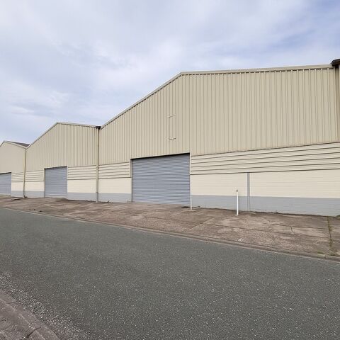 Entrepôt 1000 m2 divisible 1950 47300 Villeneuve sur lot
