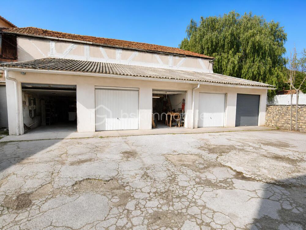 Vente Parking/Garage � vendre - Garage ferm� avec mezzanine � 0� de charges � Faible taxe fonci�re � Acc�s ultra facile � Toulon Ouest (Place Parment Toulon