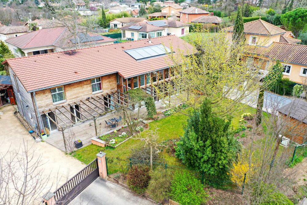 Maison Neyron 10 pièce(s) 312 m2