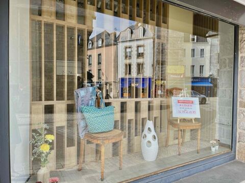 &Agrave; LOUER – LOCAL COMMERCIAL 40 m&sup2; EN GALERIE DYNAMIQUE - AURAY (56) 800 56400 Auray
