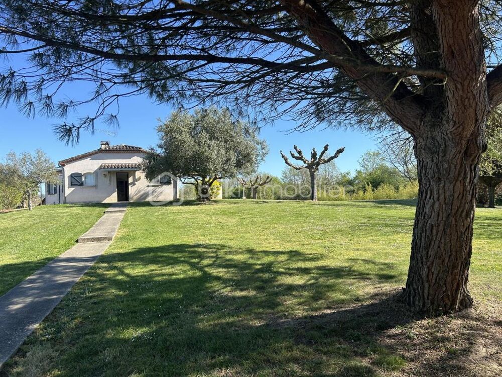 Vente Maison JOLIE MAISON PLAIN PIED SUR SOUS SOL SEMI ENTERRE - 3 CHAMBRES - GARAGE - PISCINE - TERRAIN Agen