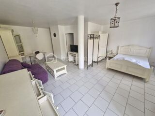  Immeuble  vendre 15 + pices 2616 m