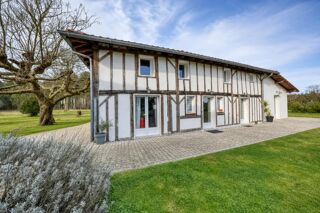  Propriété/château à vendre 12 pièces 330 m²