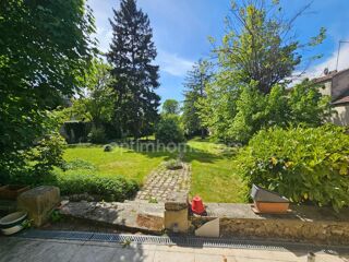  Maison à vendre 8 pièces 237 m²
