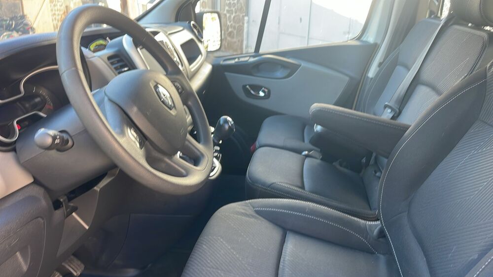 Trafic CABINE APPROFONDIE 6 places 1.6 dCi 145 Grand Confort L2h1 2019 occasion 23200 Saint Amand
