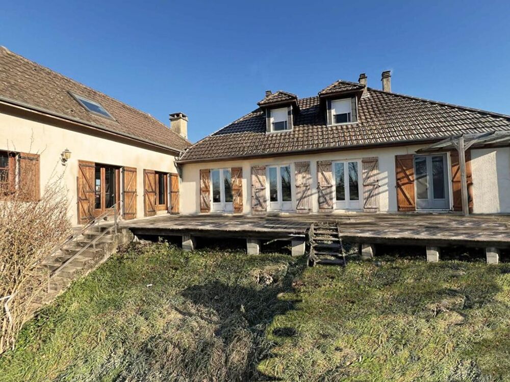 Vente Maison Maison Tourtoirac 9 pièce(s) 230 m2 Tourtoirac