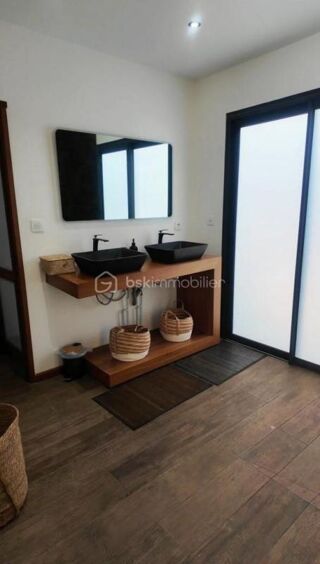  Villa � vendre 4 pi�ces 160 m�