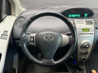Yaris LUNA PACK 1.4 D-4D DIESEL – 2008 CLIMATISATION TOYOTA YA UNA 2008 occasion 73000 Chambery