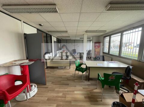   A VENDRE WISSOUS UN ENTREPOT ET DES BUREAUX 
