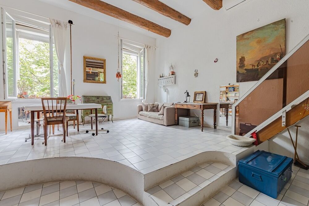 Marseille 1er  Place aux Huiles- Appartement de caractère de 111 m² au coeur du Vieux-Port