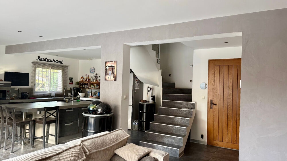 Vente Maison Maison à vendre 4 pièces (3 chambres) MARTIGUES (13) avec jardin piscine et garage Martigues